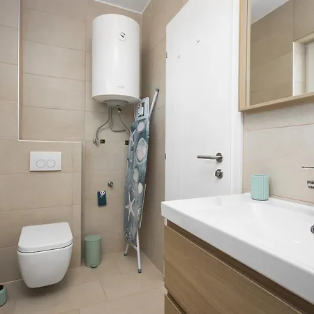 Angie In Istria For 10 Persons With Private Heated Pool & Kids Playground Villa Vodnjan