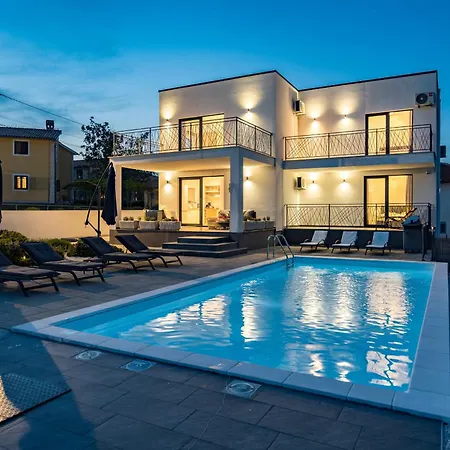 Angie In Istria For 10 Persons With Private Heated Pool & Kids Playground Villa