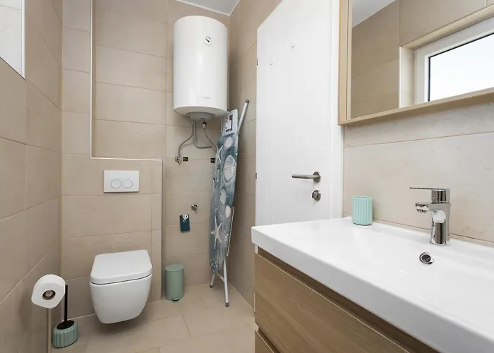 Angie Near Pula For 10 Persons With Private Heated Pool & Kids Playground Villa Vodnjan