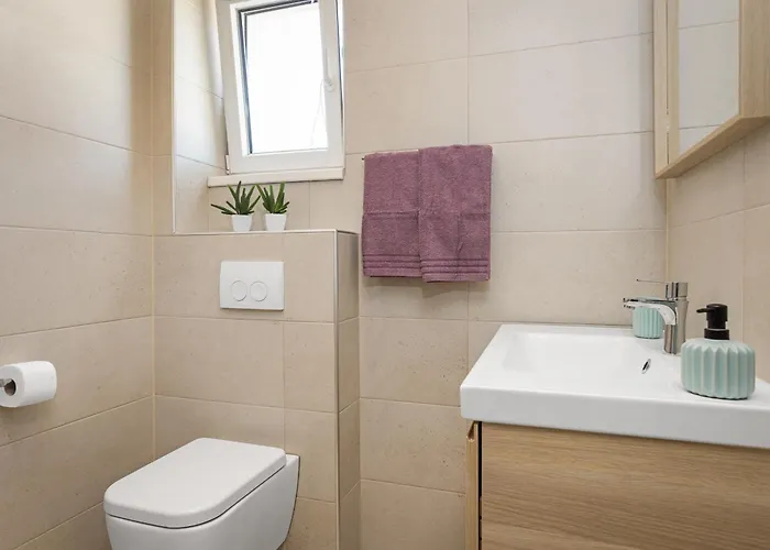 Angie Near Pula For 10 Persons With Private Heated Pool & Kids Playground Villa