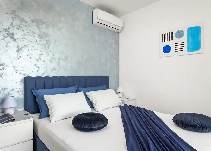 Angie Near Pula For 10 Persons With Private Heated Pool & Kids Playground Villa