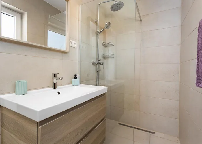 Angie Near Pula For 10 Persons With Private Heated Pool & Kids Playground Villa