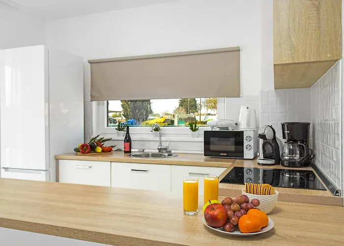 Angie Near Pula For 10 Persons With Private Heated Pool & Kids Playground Villa Vodnjan